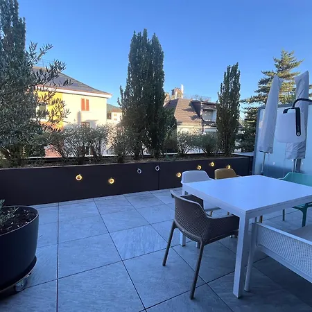 Boho Chic With 125sqm, 2 Bedroom 2 Baths With 36sqm Dual Terraces With Parking And 10 Min To Апартаменты